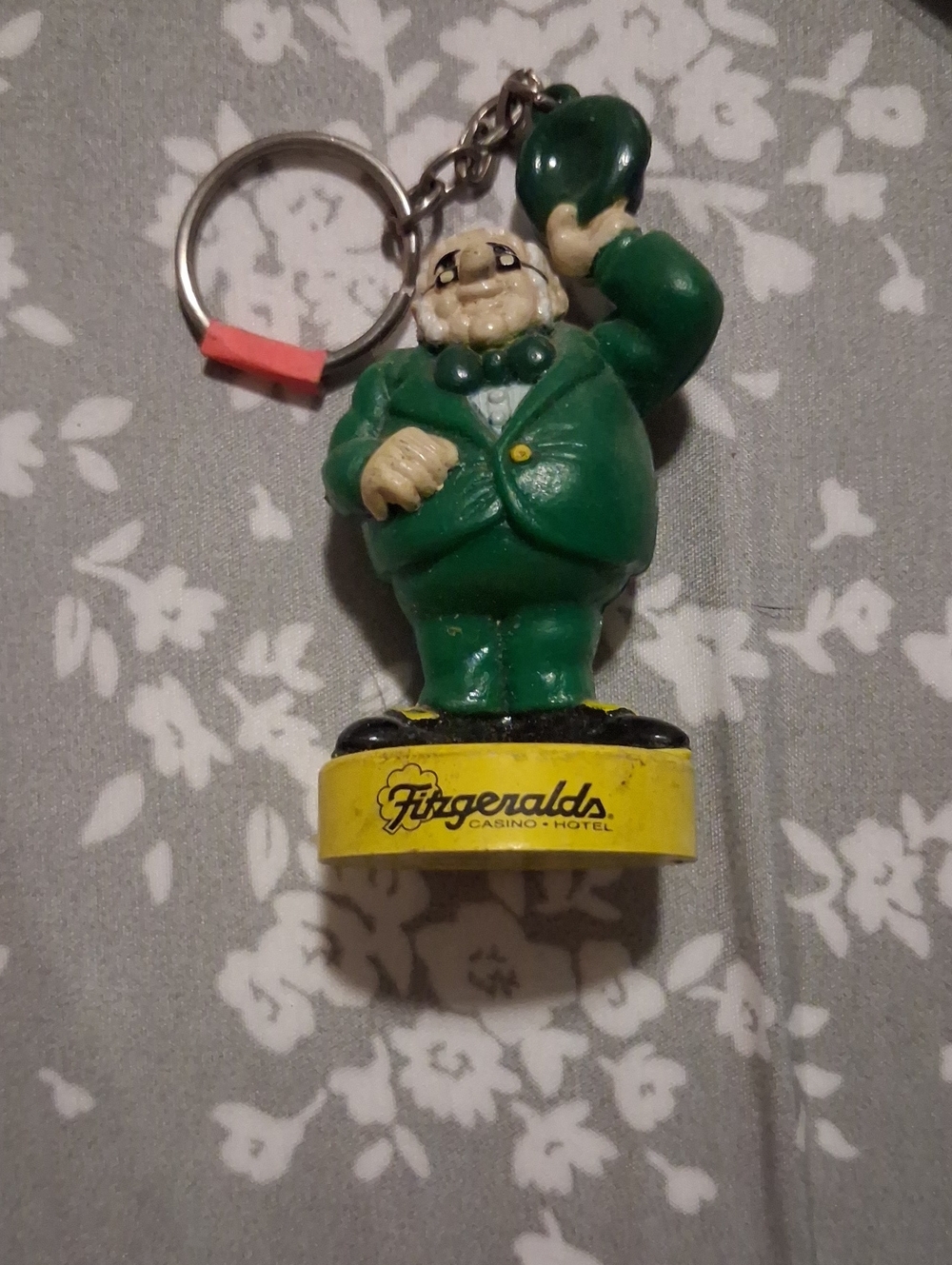 VINTAGE Fitzgeralds Mr. O' Lucky Green Leprechaun Keychain - from Las VEGAS